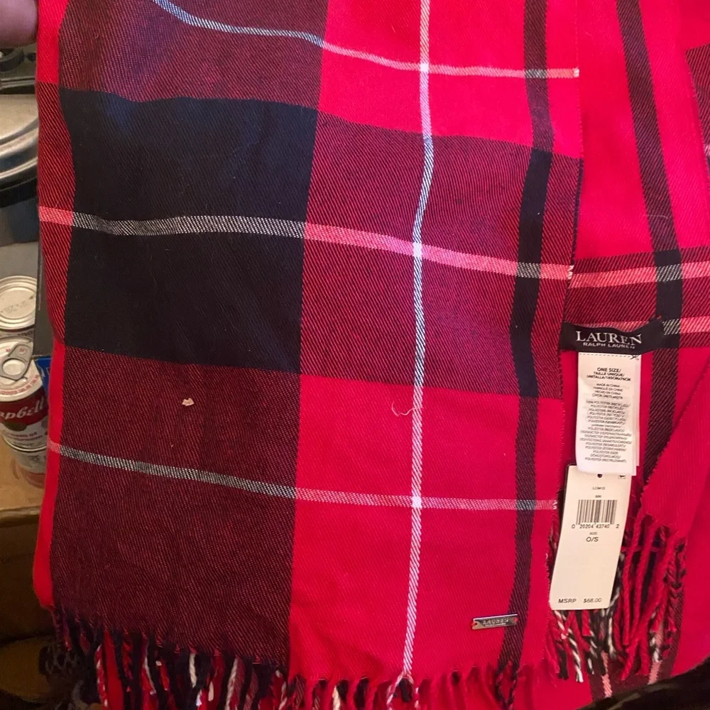 Large scarf - Picture 3 of 3
